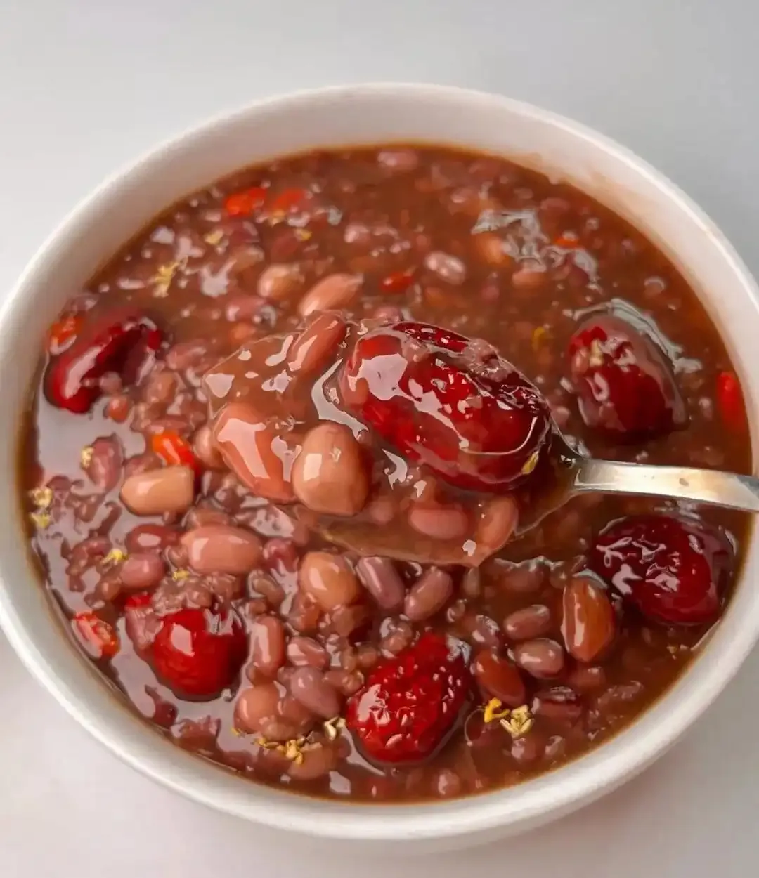 Five-red soup — a nourishing bowl for the weeks of seasonal lag after the summer solstice