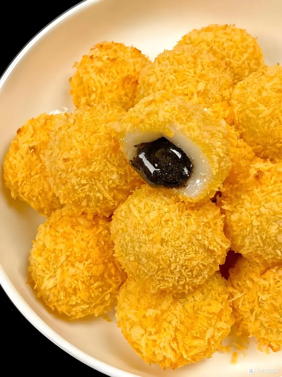 Fried tang yuan — golden crisp glutinous rice balls, a crunchy variation of the classic winter solstice dessert