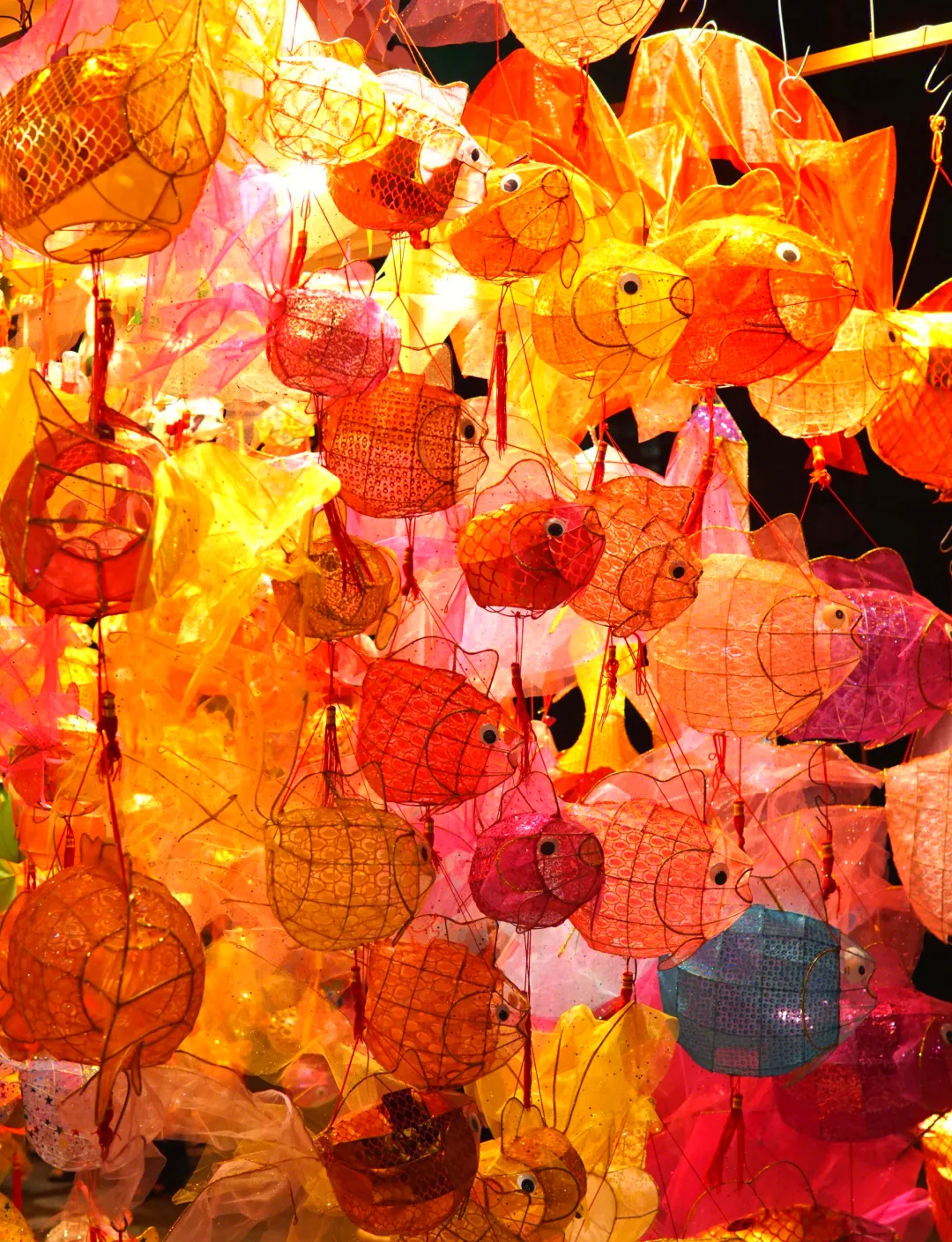Mid-Autumn fish lantern — a child's festival lantern carried during the moon-viewing night